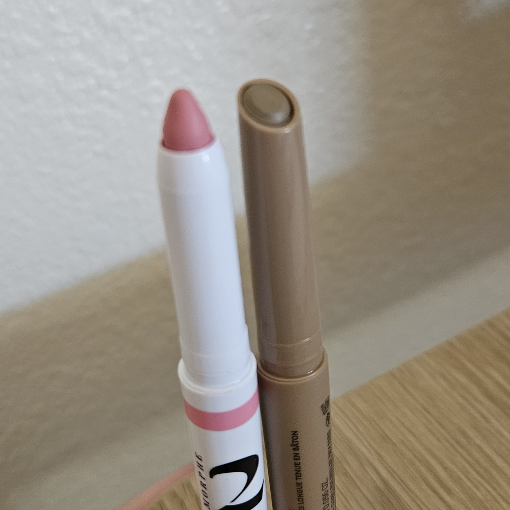 Fenty Beauty Eye Wish Shadow Stick - Soft Pink - Picture 2 of 3